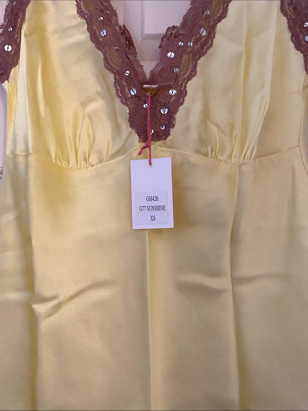 NWT Gold Hawk Sunshine Yellow and Brown Sequin Tank Top - Picture 6 of 9